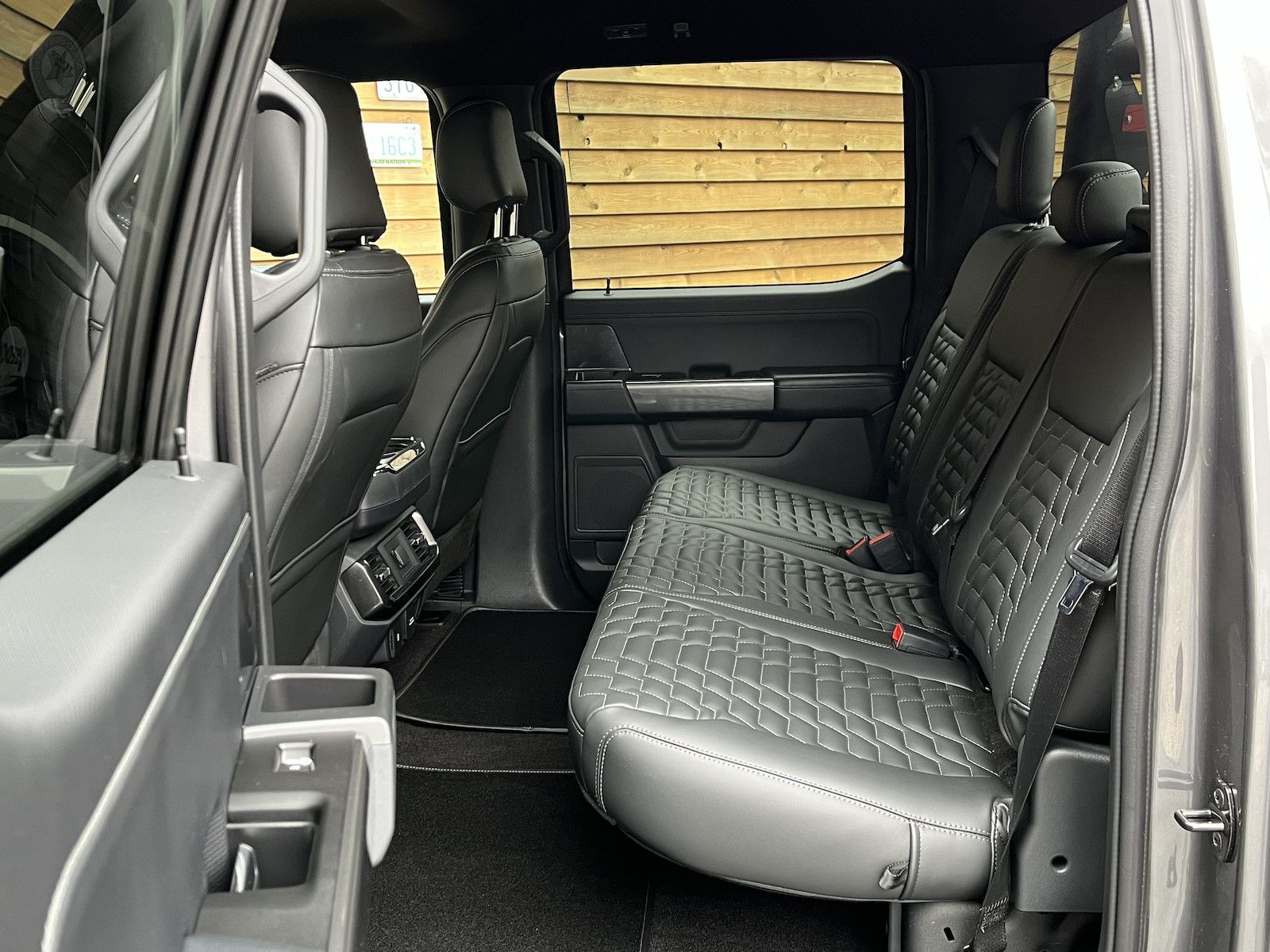 Ford F 150 2.7 V6 SuperCrew 4x4 - Samsaru's Car Outlet