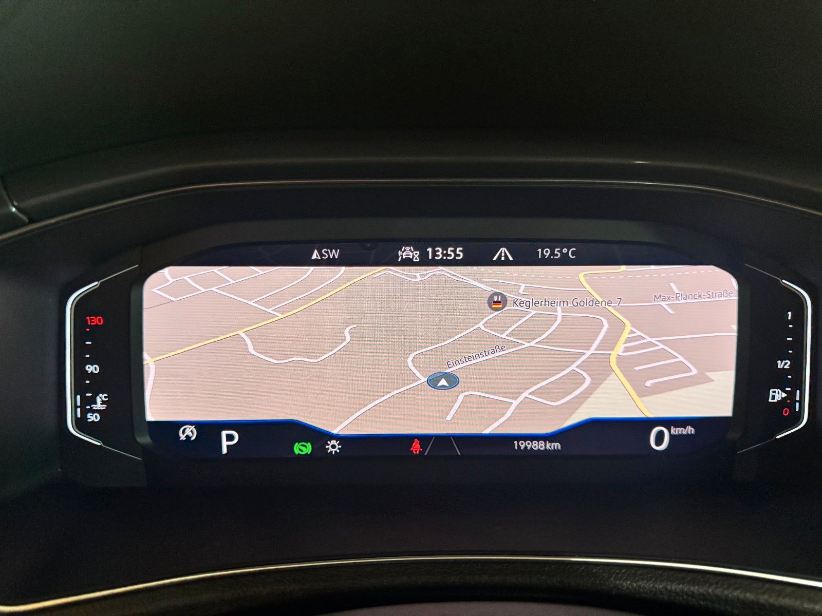 Volkswagen T-Roc Sport 1.5 TSI ACT - Samsaru's Car Outlet