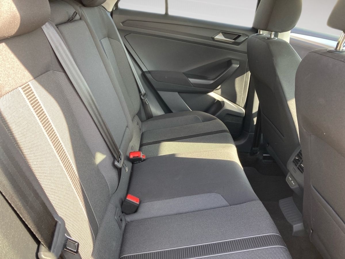 Volkswagen T-Roc LIFE 1.0TSI - Samsaru's Car Outlet