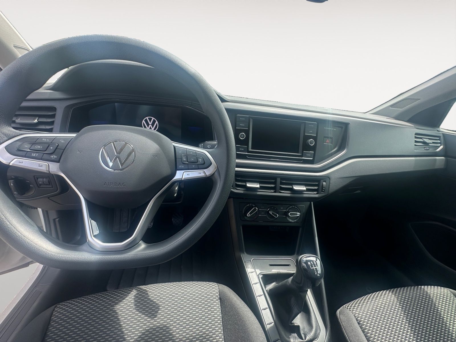Volkswagen Taigo 1.0 TSI - Samsaru's Car Outlet