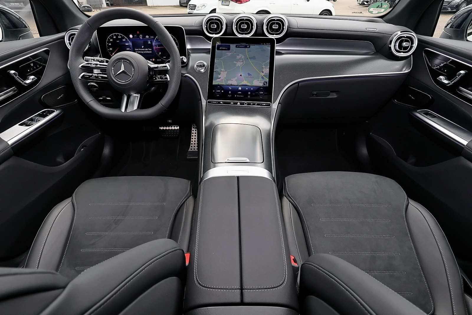 Mercedes-Benz GLC 300 d 4M AMG Distronic+360°+DI-LED+Pano+AHK