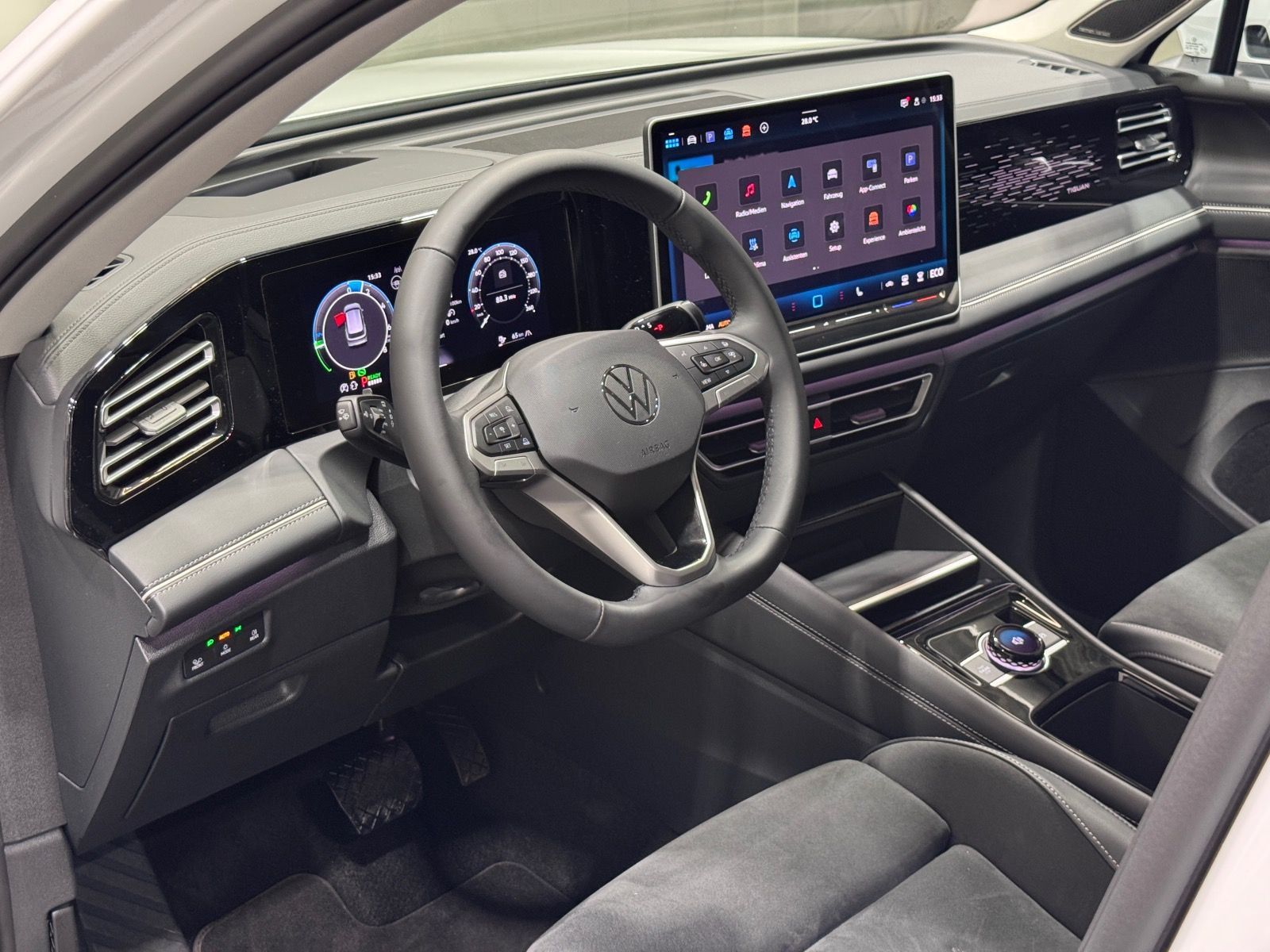 Volkswagen Tiguan 1.5 TSI eHybrid Elegance | AHK MATRIX DCC