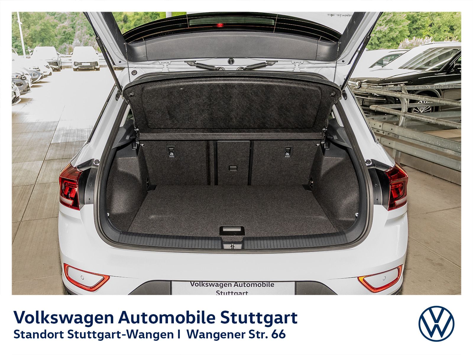 Volkswagen T-Roc Life 1.5 TSI DSG - Samsaru's Car Outlet