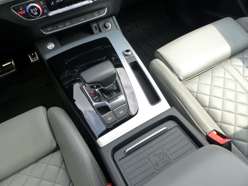 Audi Q5 50 TDI quattro Tiptronic Advanced - Samsaru's Car Outlet