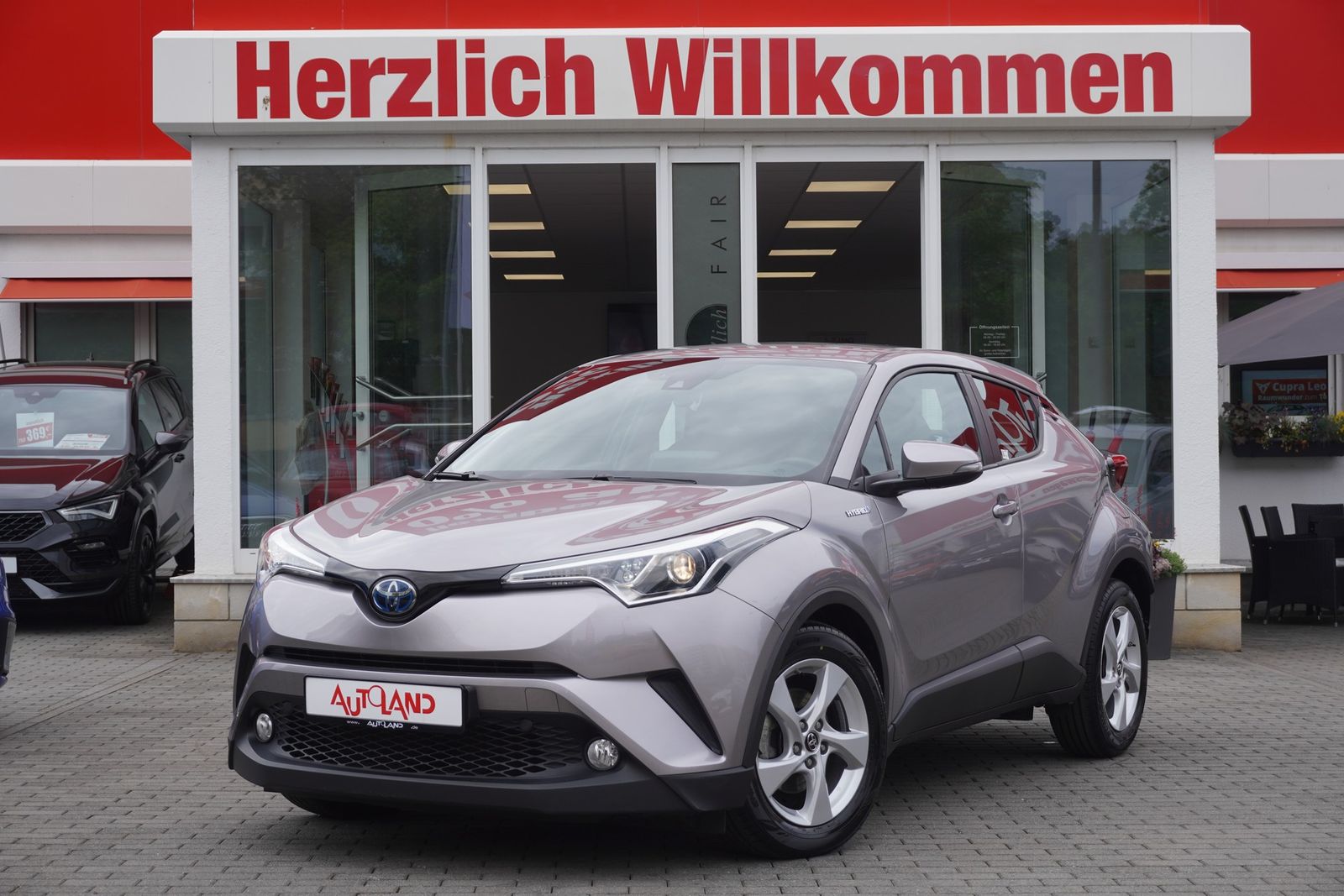 Toyota C-HR 1.8 Hybrid Flow - Samsaru's Car Outlet