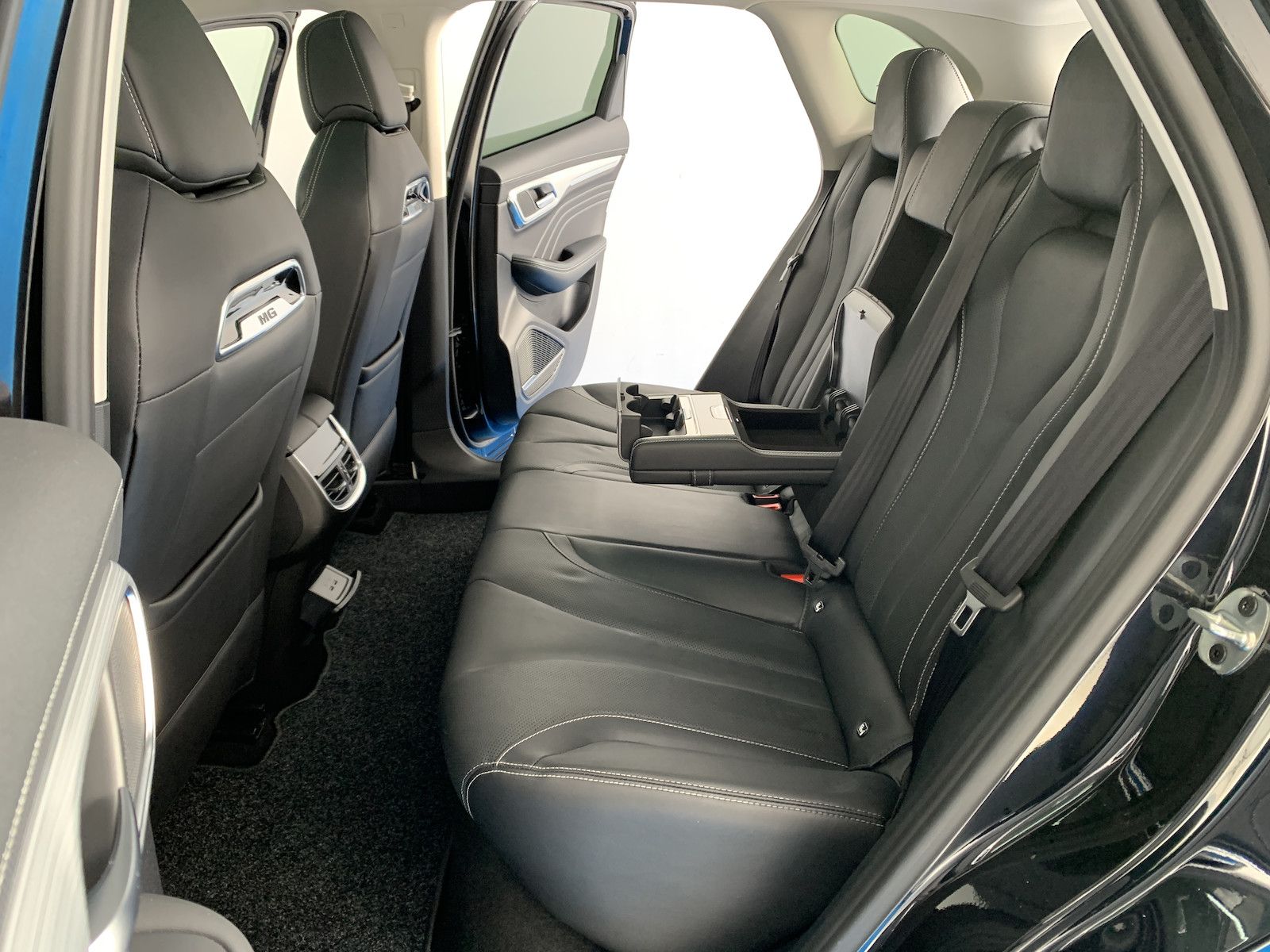 MG Marvel R Luxury 70kWh/Pano/Navi/SHZ/Garantie/Led