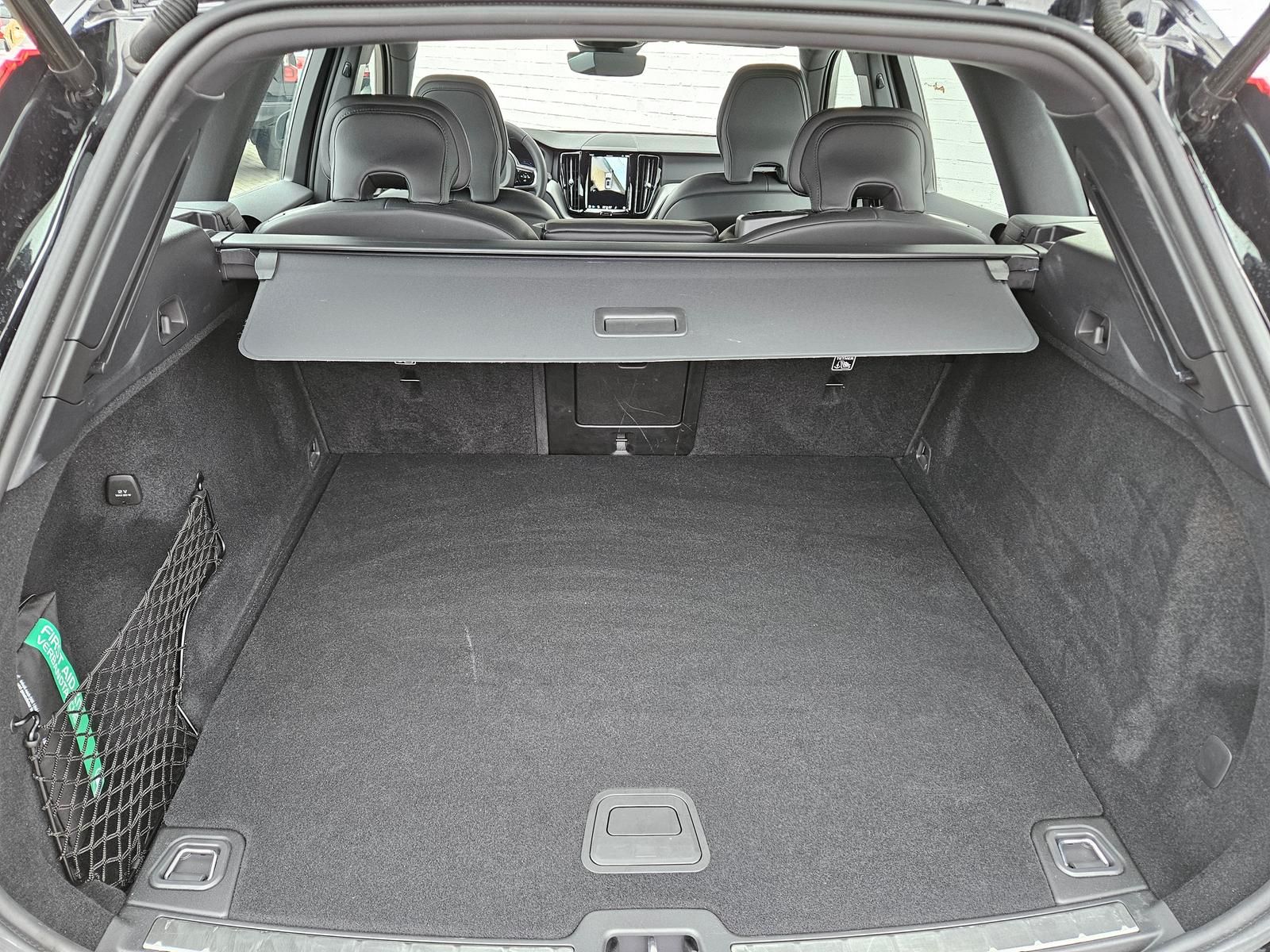 Volvo XC60 T6 AWD Plus Dark*AHK*ACC*Panorama*360*