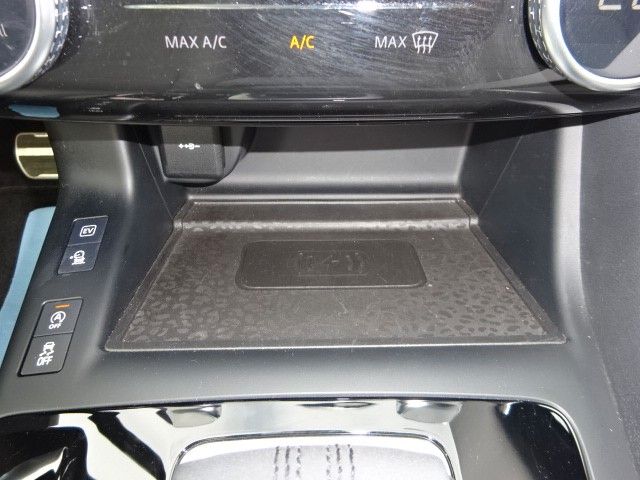 Jaguar E-Pace P300e R-DYNAMIC AWD Panorama