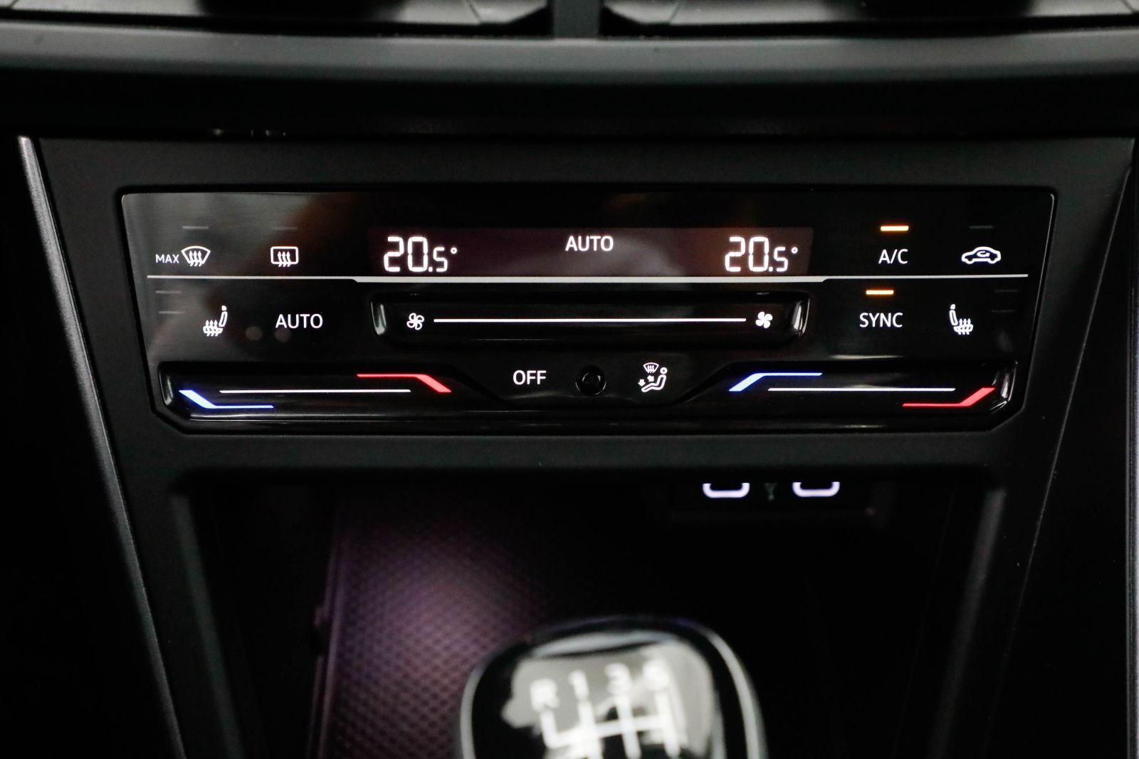 Volkswagen Taigo 1.0 TSI Style - Samsaru's Car Outlet
