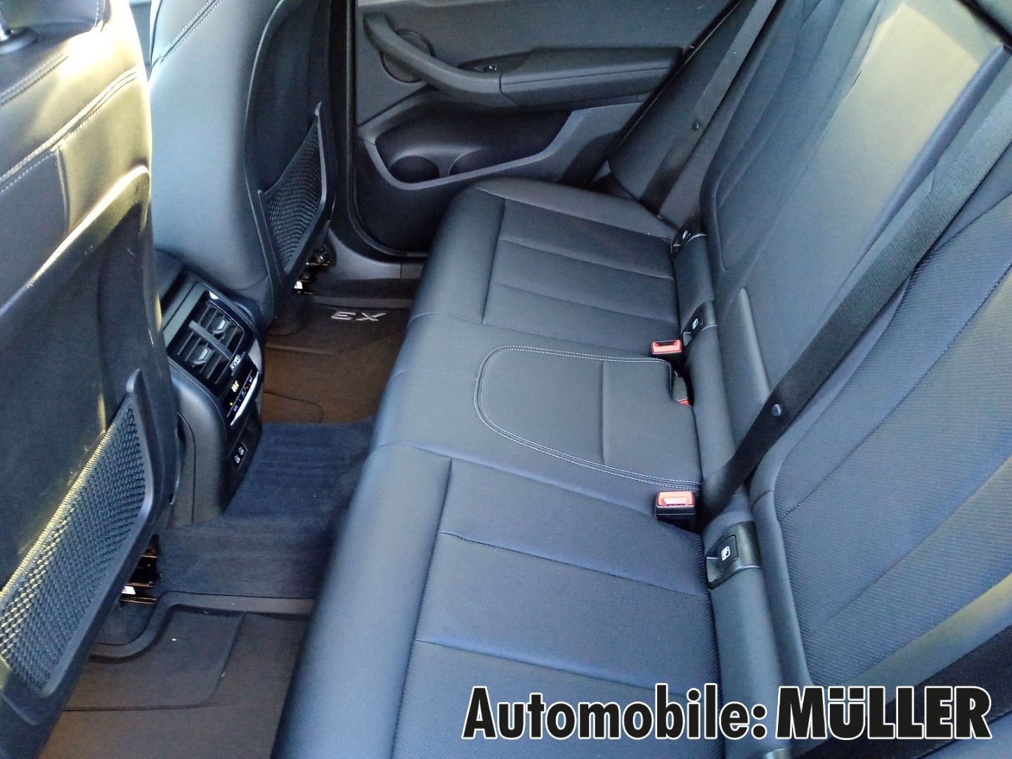 BMW X3 xDrive 30d M-Sport Aut. LASER+KLIMA+NAVI+AHZV