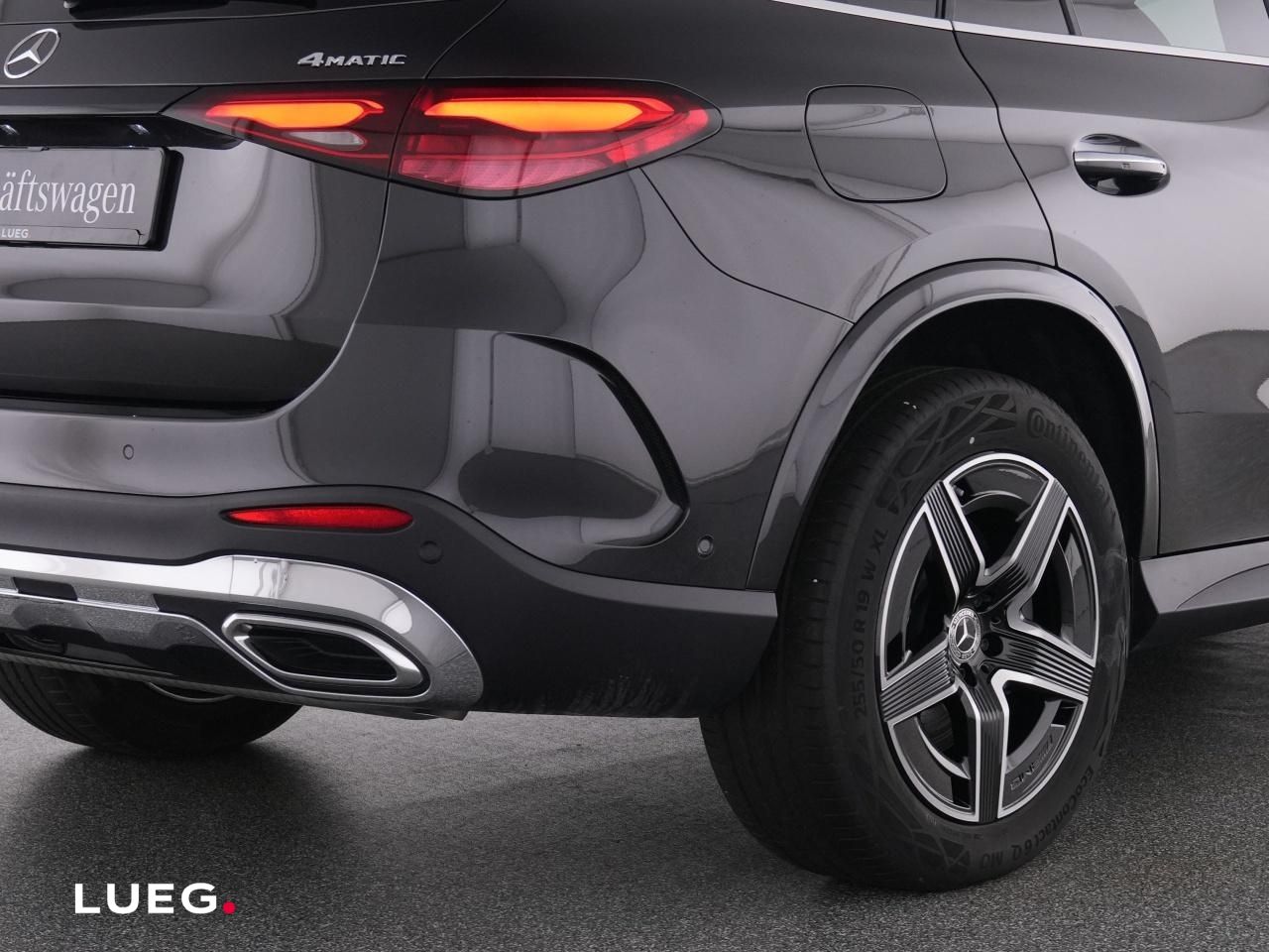 Mercedes-Benz GLC 300 e 4M AMG+HUD+PANO+KEYLESS+AHK+DIG.LIGHT+