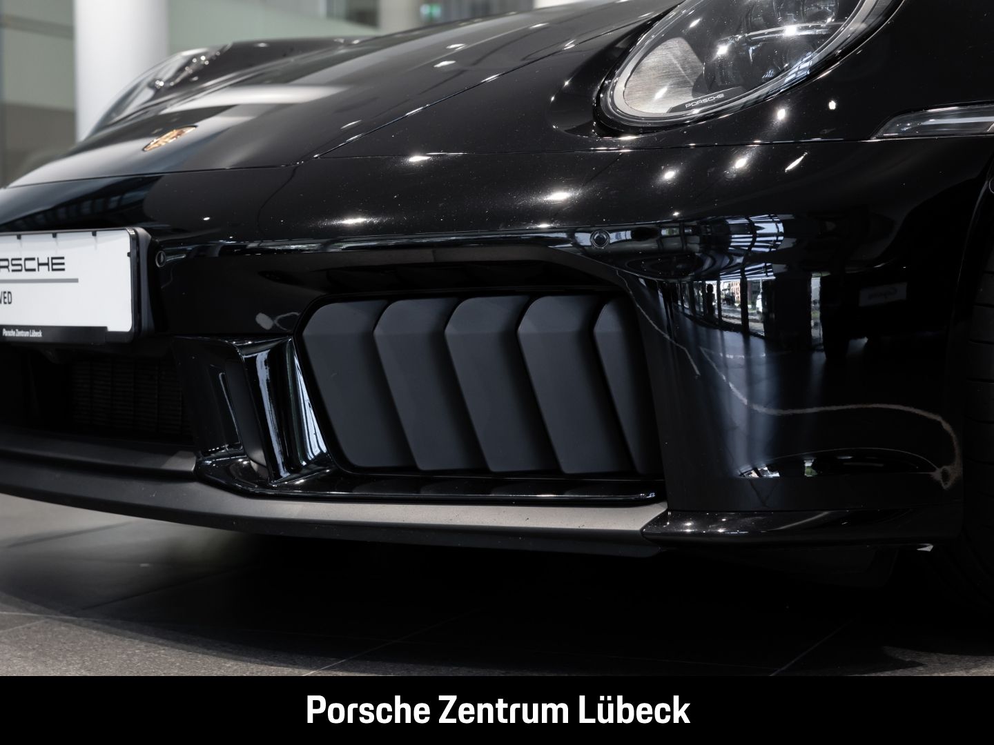 Porsche 992 911 Carrera 4 GTS BOSE Sportabgasanlage LED