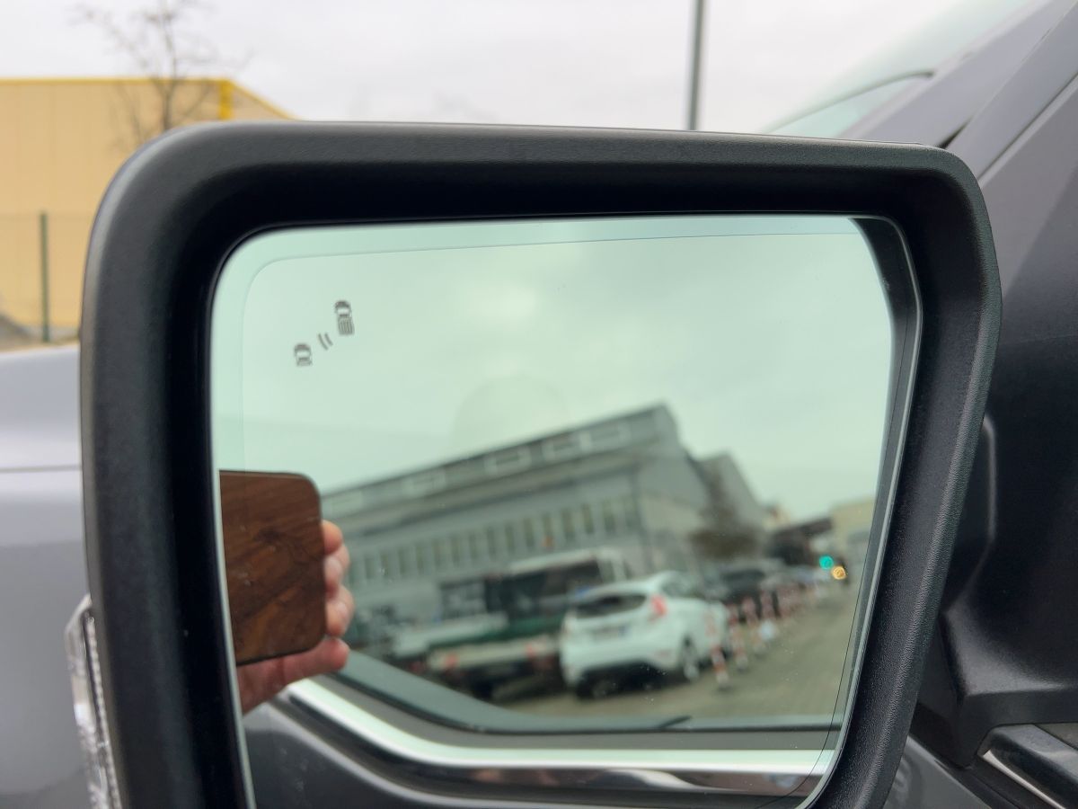 Ford F-150 SuperCrew Hybrid - Samsaru's Car Outlet