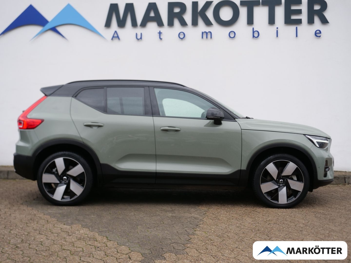 Volvo XC40 Recharge Single Motor STHZ/AHK/Wärmepumpe