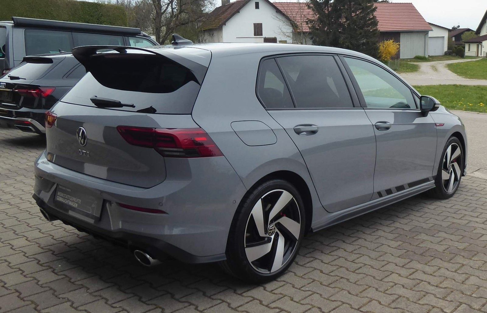 Volkswagen Golf VIII GTI Clubsport - Samsaru's Car Outlet
