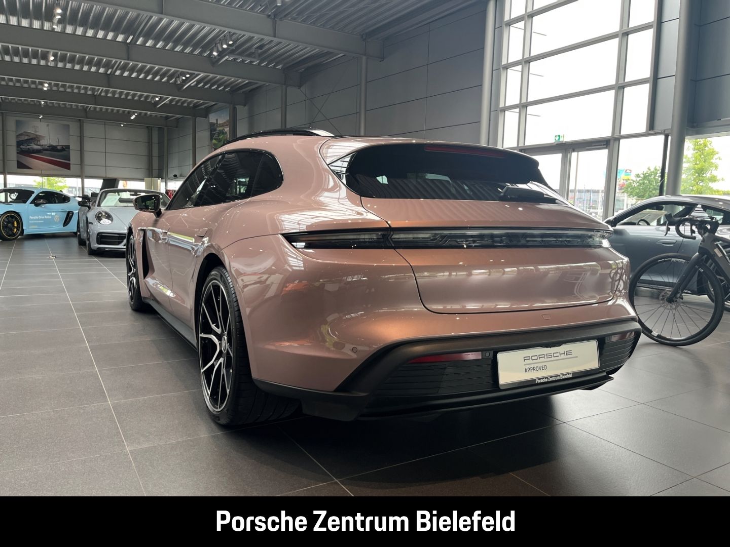 Porsche Taycan 4S Sport Turismo Frozenberrymetallic BOSE