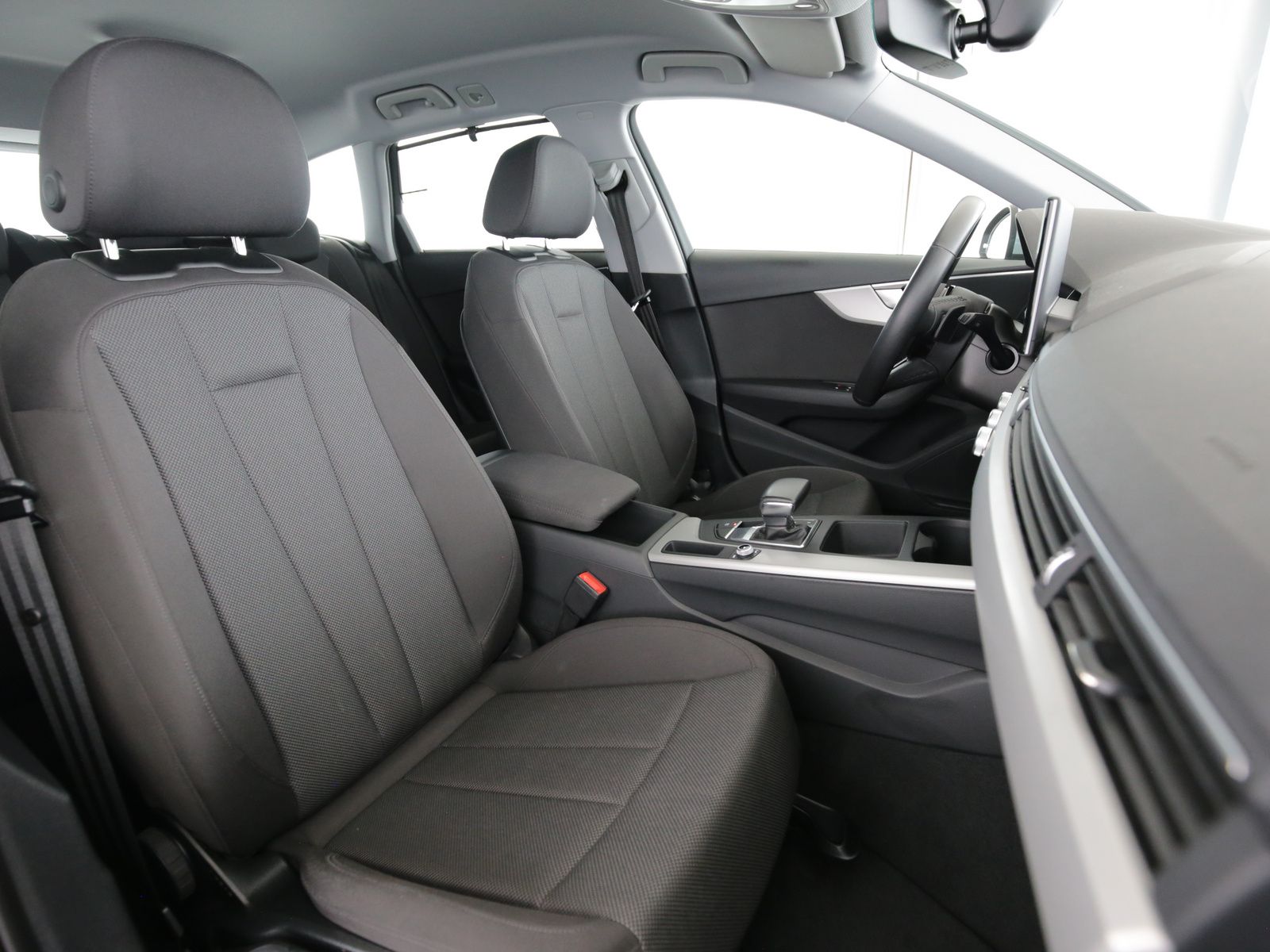Audi A4 Avant 35 TDI S tronic - Samsaru's Car Outlet