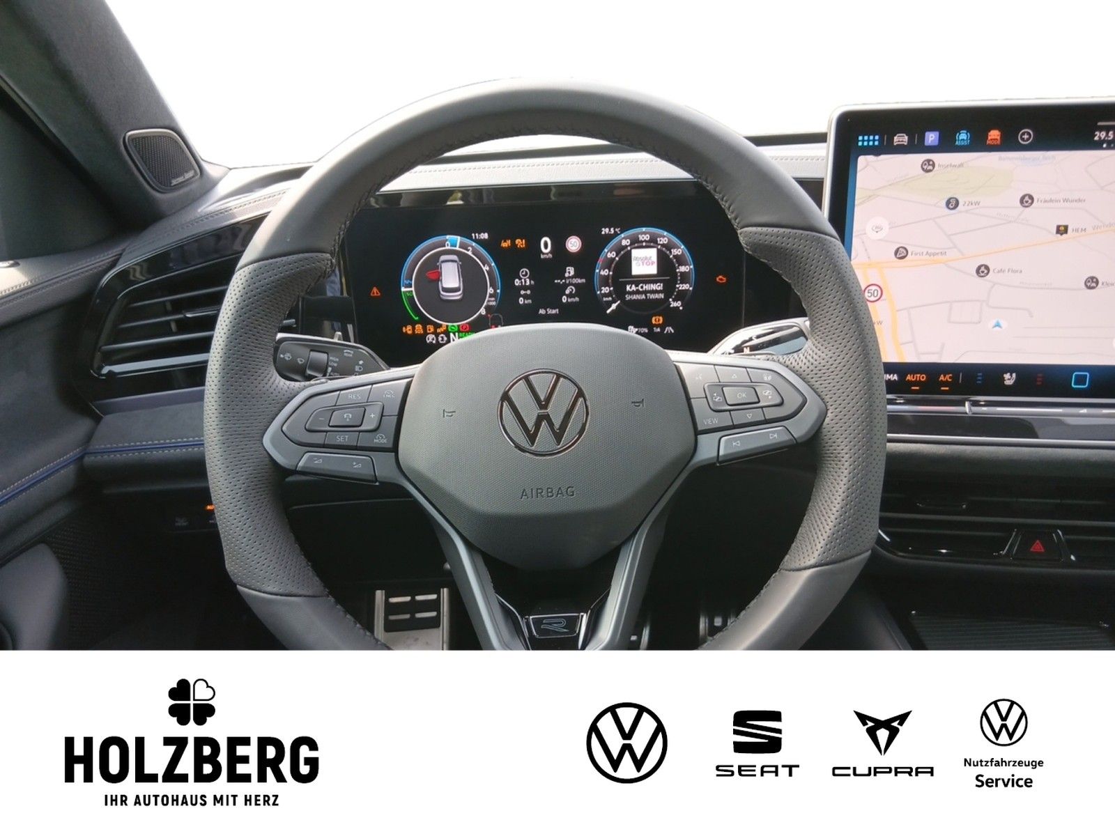 Volkswagen Passat R-Line 1.5 eHybrid DSG SIGNATURE+AHK+PANO