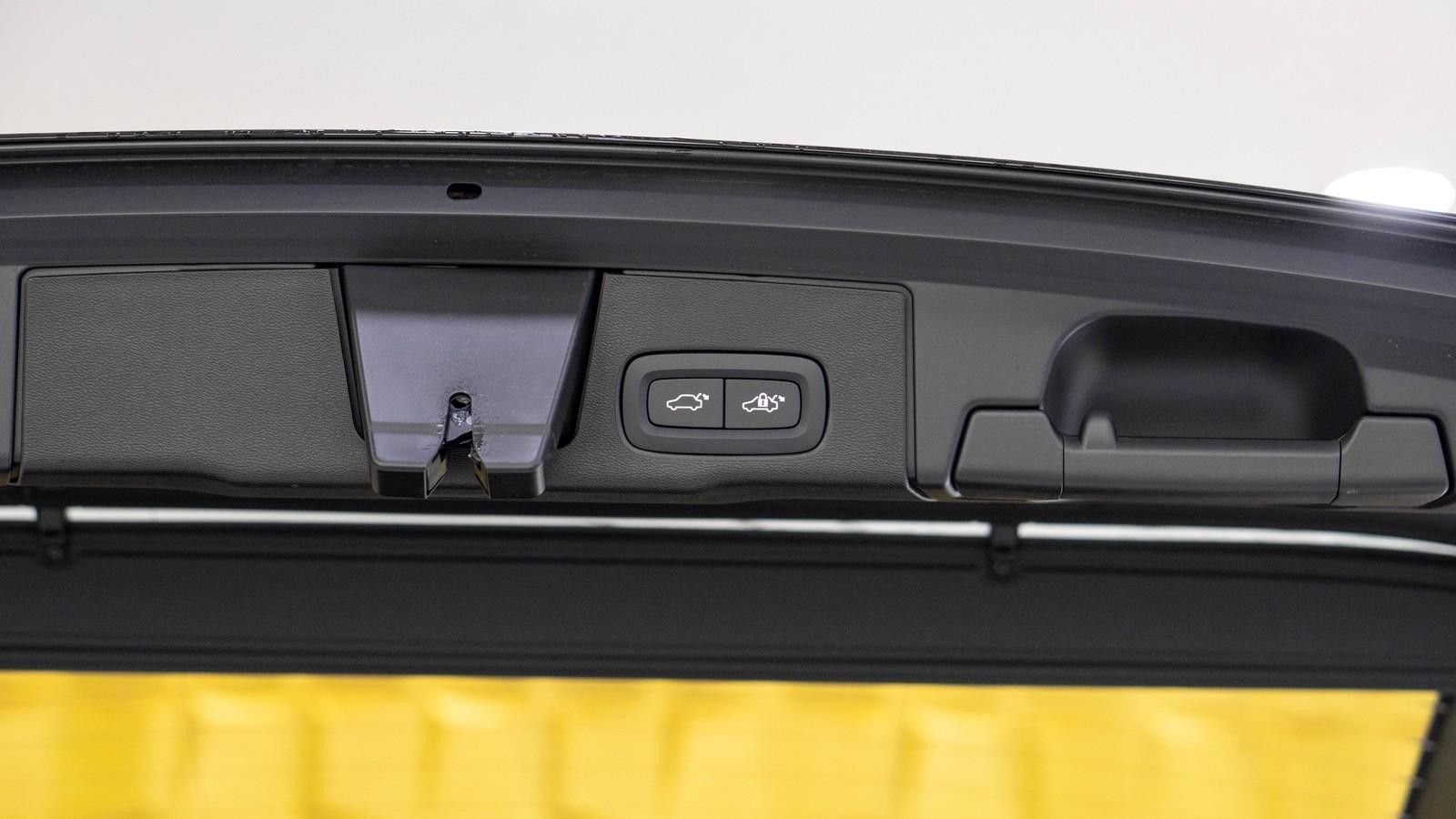 Volvo XC 60 - Samsaru's Car Outlet