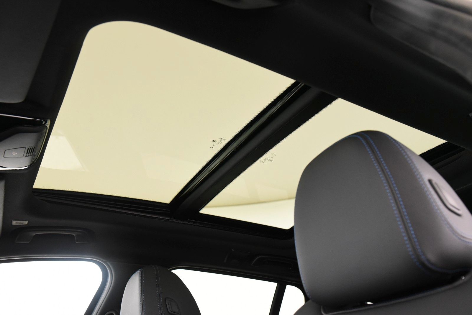 BMW 320d Touring xDrive M Sport ACC Pano H&K LED