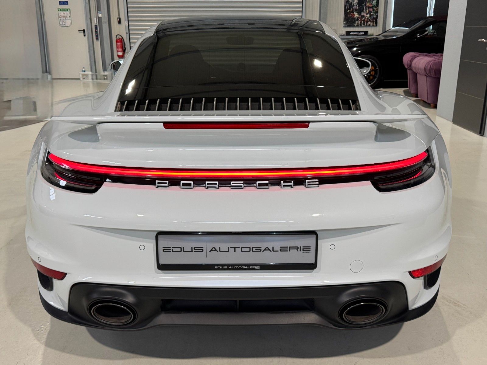 Porsche 992 Turbo - Samsaru's Car Outlet