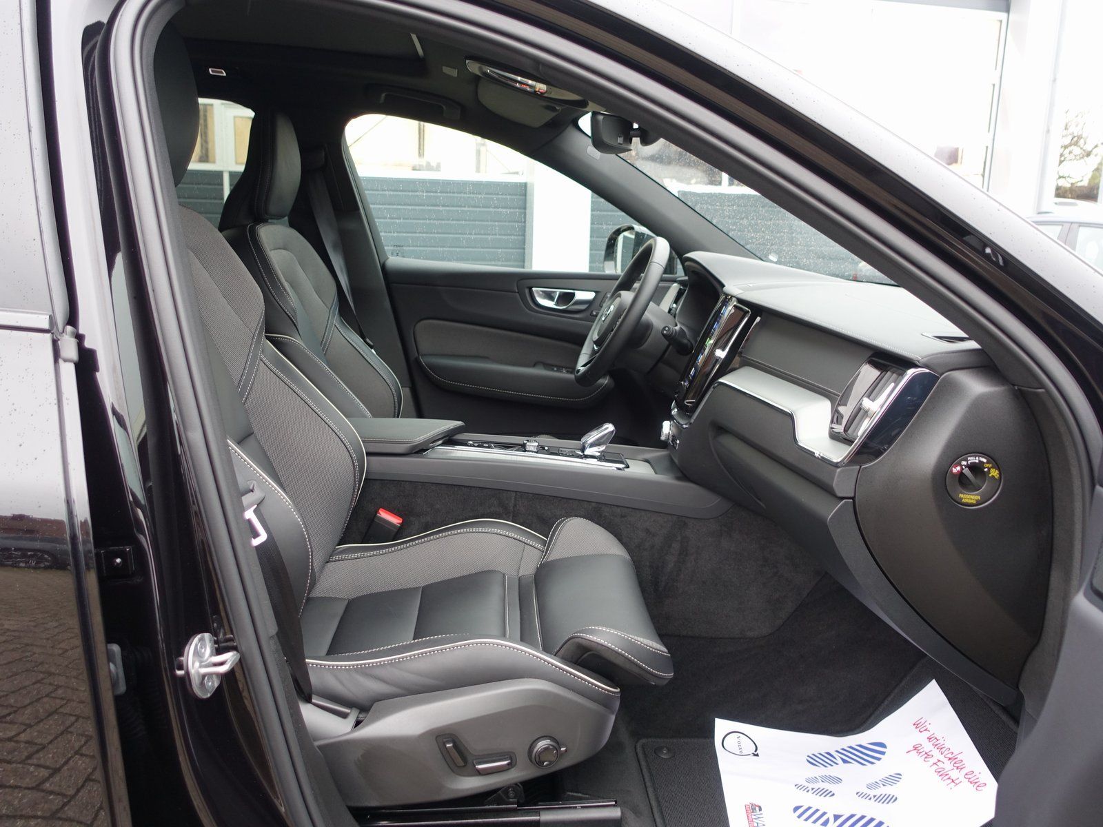 Volvo XC60 Black Edition Ultra T6 AWD/360°Cam/HeadUp