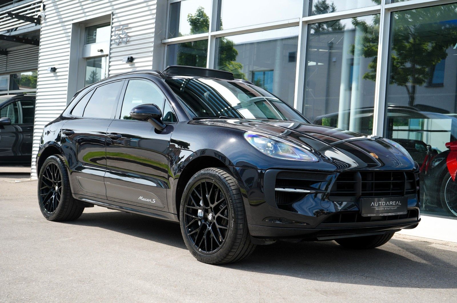 Porsche Macan S - Samsaru's Car Outlet