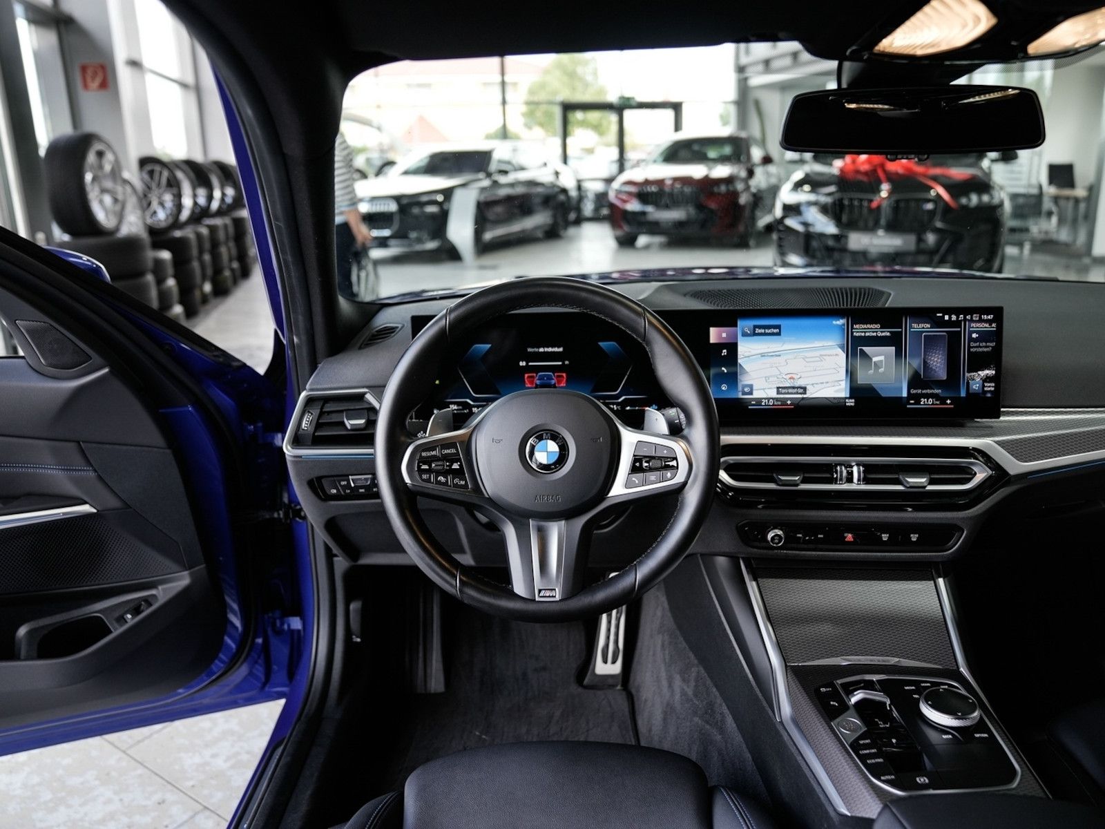 BMW 320d xDrive Touring M Sport - Samsaru's Car Outlet