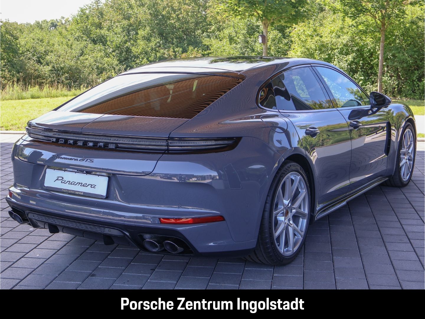 Porsche Panamera GTS, Panoramadach, Hinterachslenkung, e