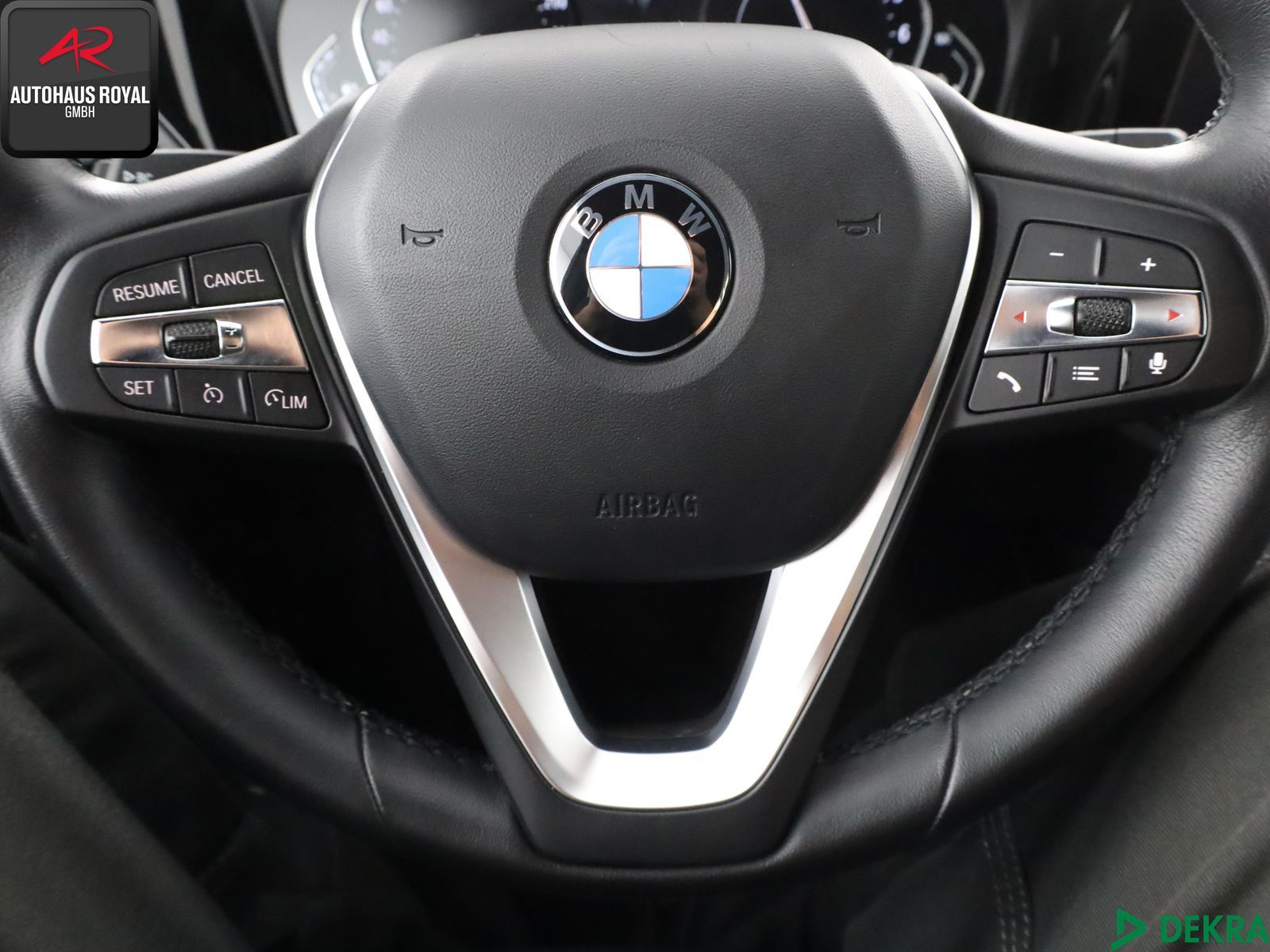 BMW 330 e - Samsaru's Car Outlet