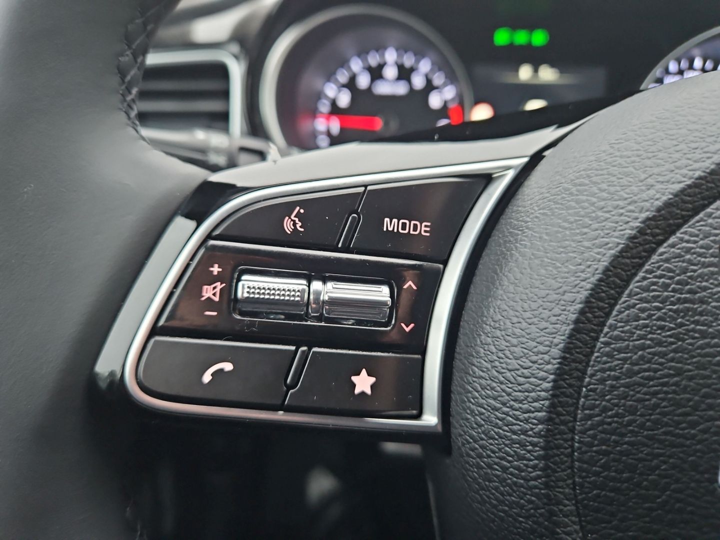 Kia Ceed Lim 1.0T Vision Komfort - Samsaru's Car Outlet
