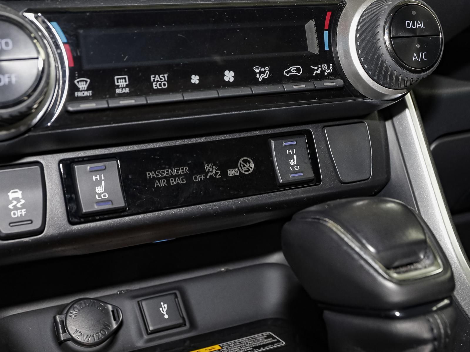 Toyota RAV 4 2.5 VVT-i Hybrid 4x4 BLACK EDITION - Samsaru's Car Outlet