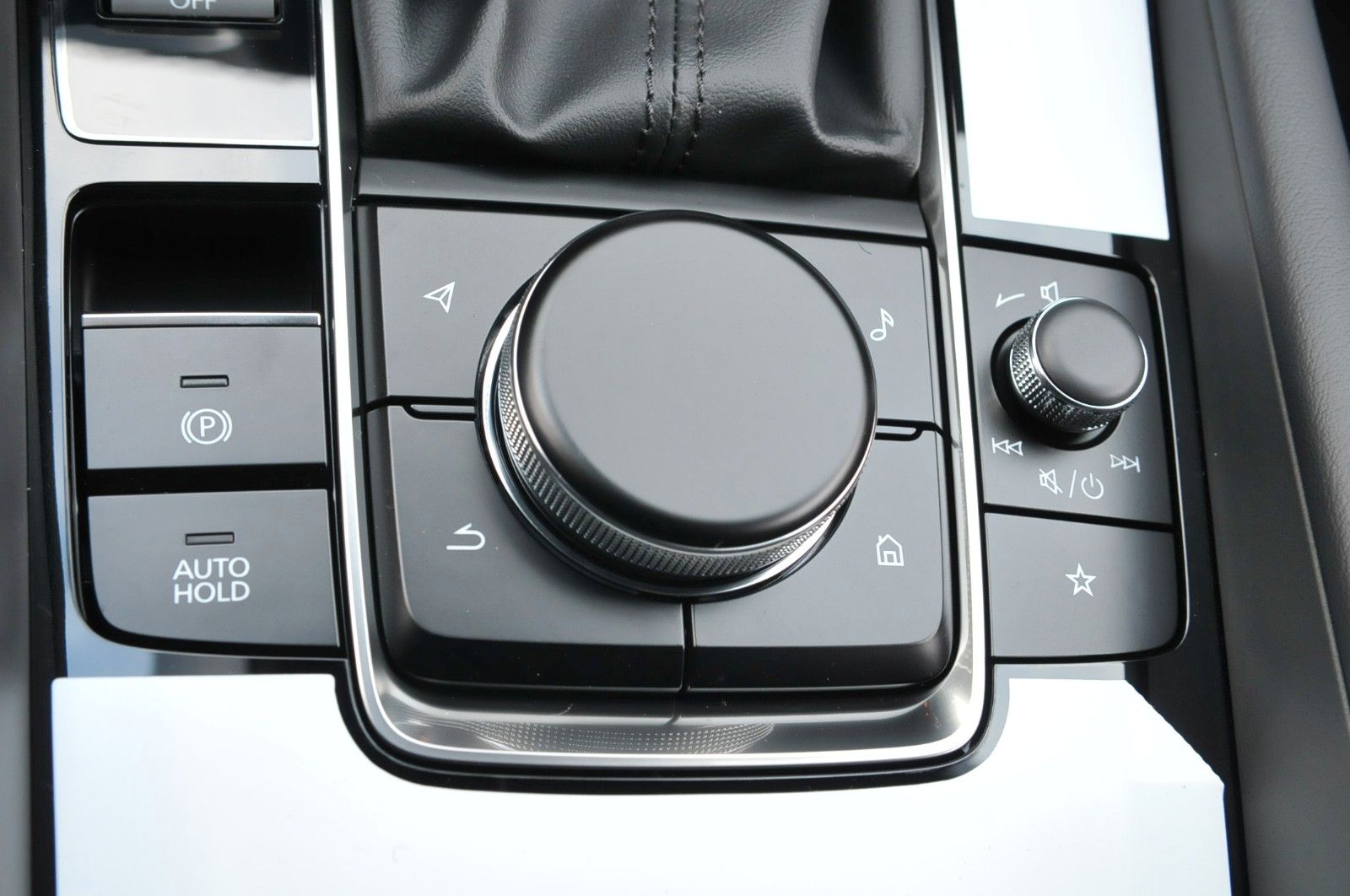 Mazda 3 eSKYACTIV-X 2.0 186ps Aut. EXCLUSIVE-Line