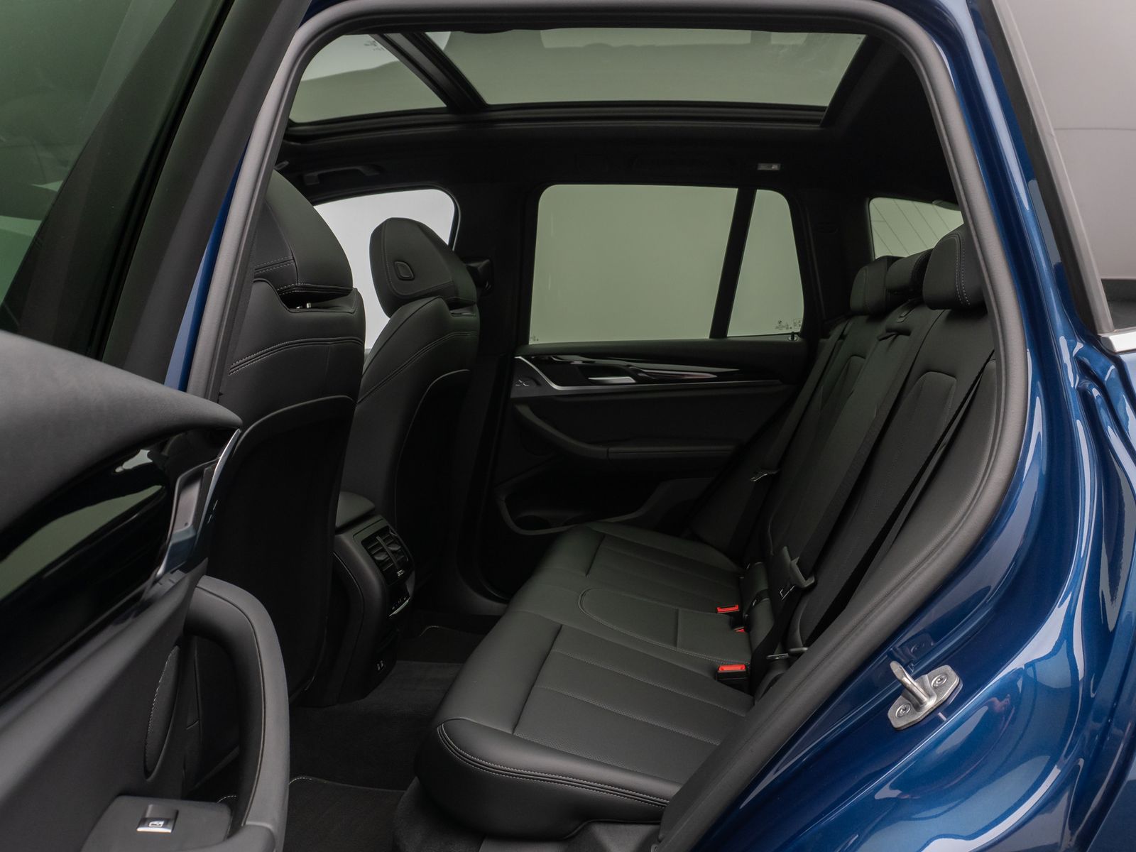 BMW X3 xD30i Sport - Samsaru's Car Outlet