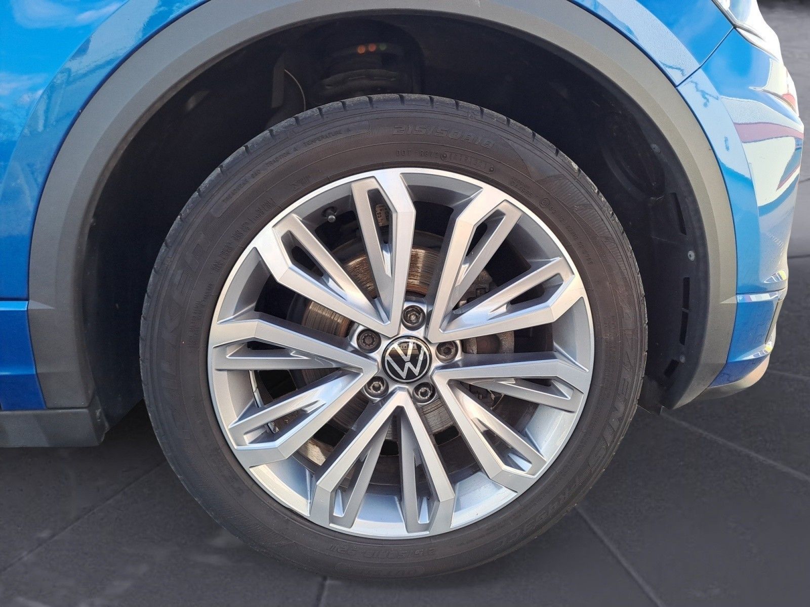 Volkswagen T-Roc R-Line 1.5 TSI - Samsaru's Car Outlet