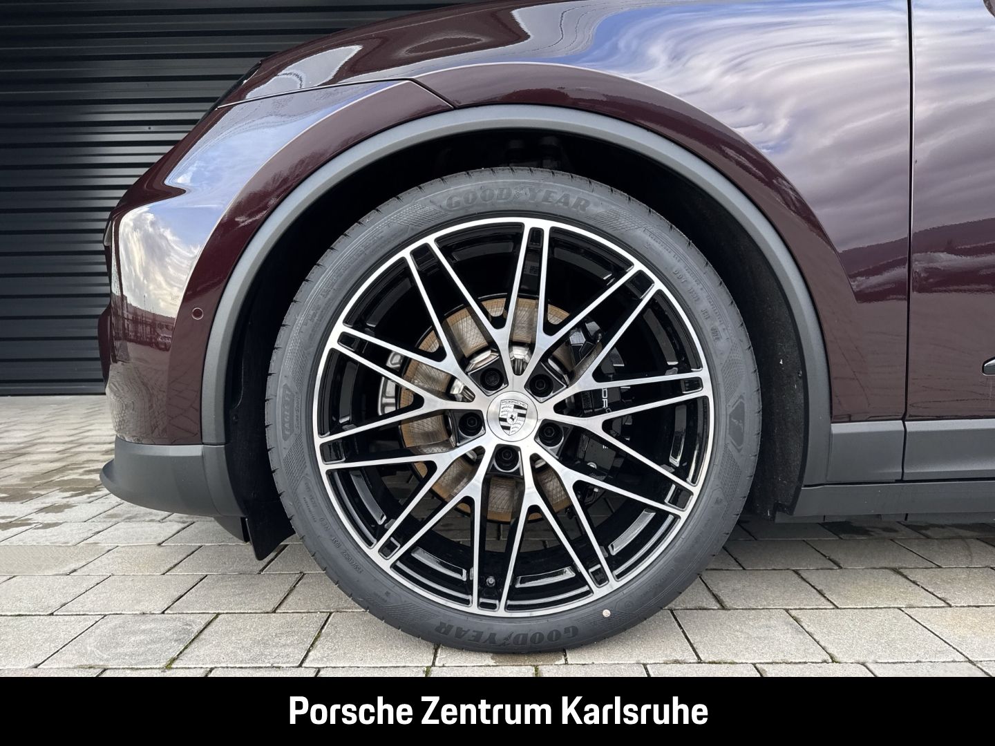 Porsche Macan 4S LED-Matrix Panoramadach Luftfederung