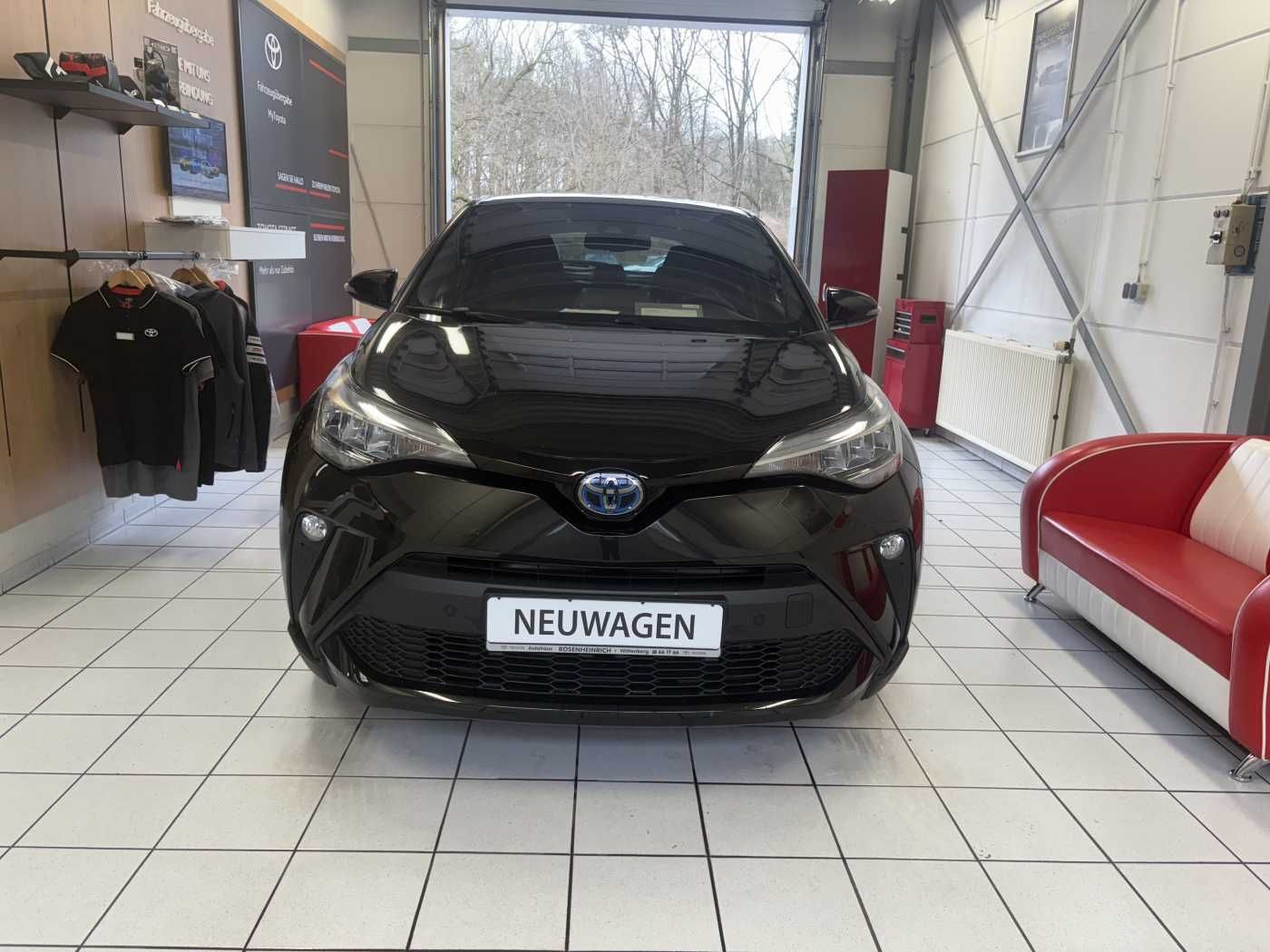 Toyota C-HR Hybrid - Samsaru's Car Outlet