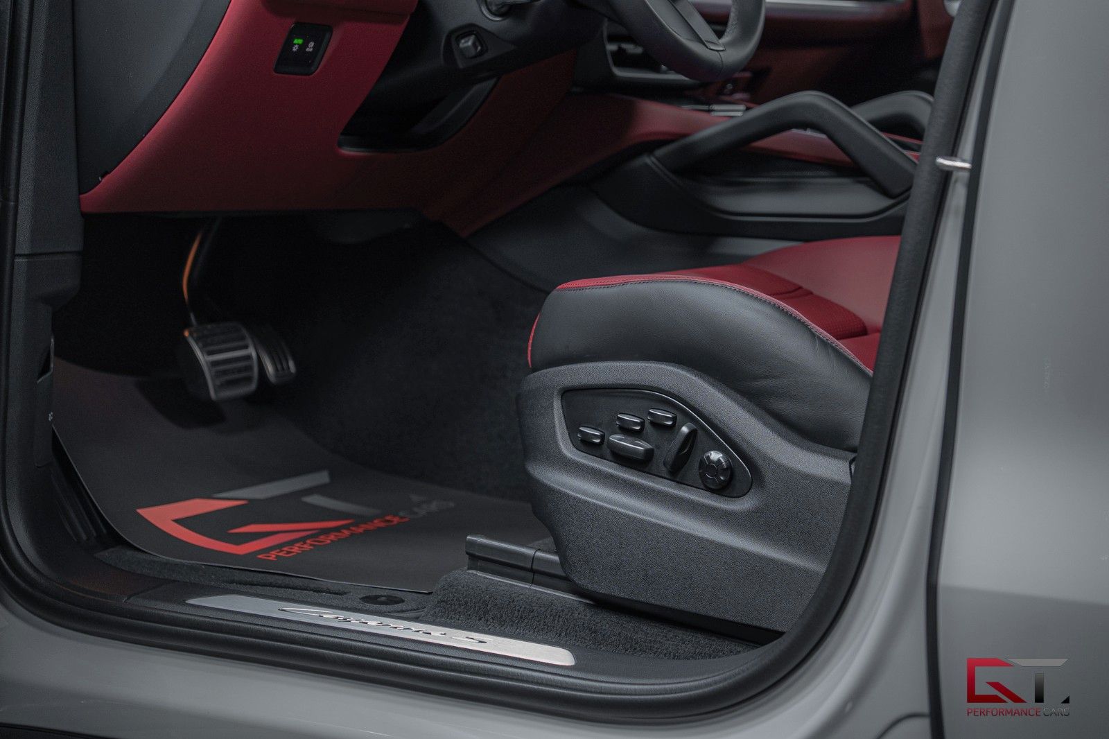 Porsche Cayenne S E-Hyb Coupé 2025 Sp-Design Pano 18-way