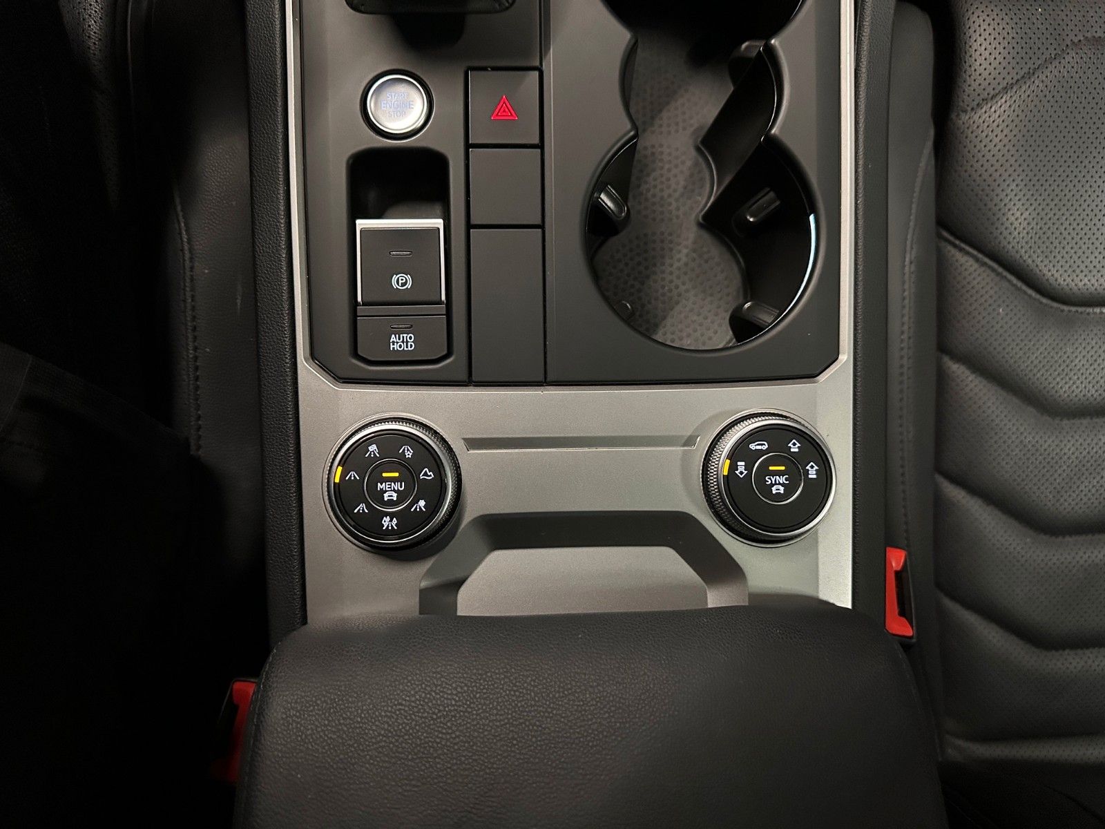 Volkswagen Touareg V6 TDI 4Motion - Samsaru's Car Outlet