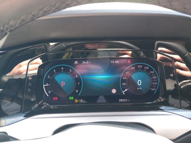 Volkswagen Golf VIII Life 1.5 e TSI - Samsaru's Car Outlet