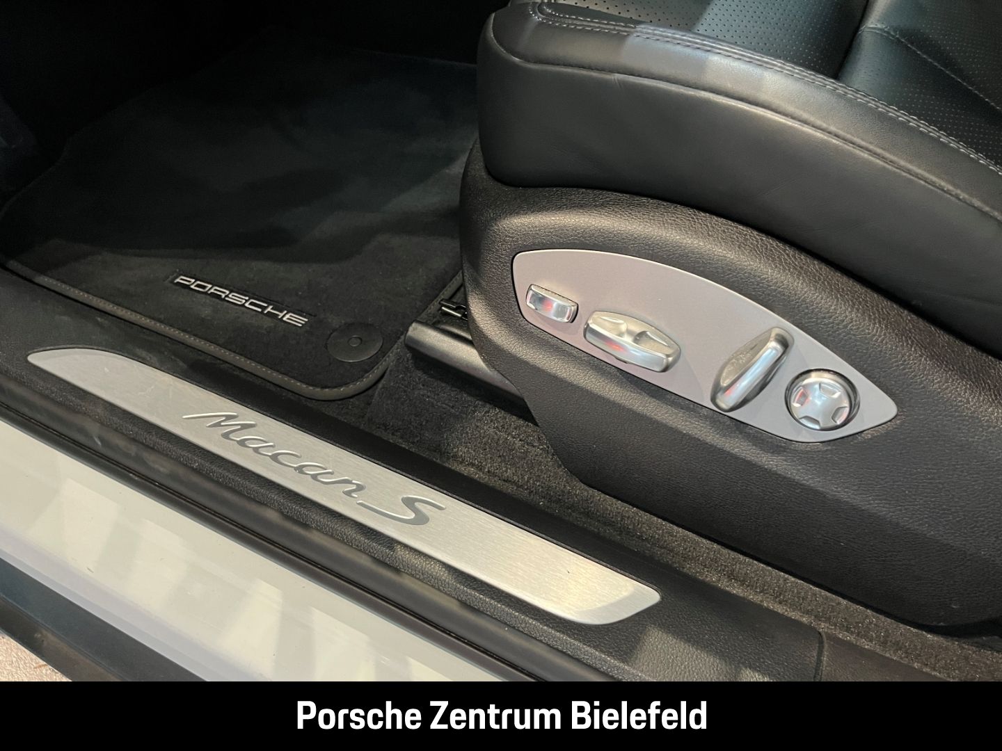 Porsche Macan S Luftfederung Panorama Rückfahrkamera LED