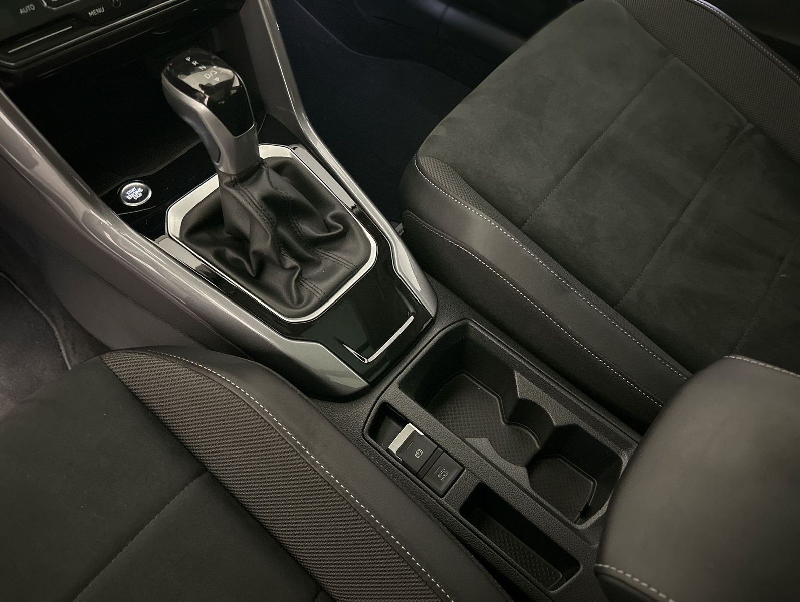 Volkswagen T-ROC 1.5 TSI DSG Style - Samsaru's Car Outlet
