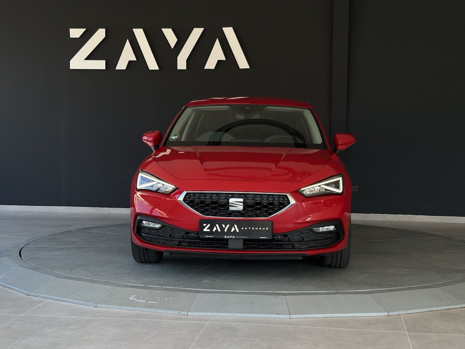 Seat Leon 1.0 eTSI Style - Samsaru's Car Outlet