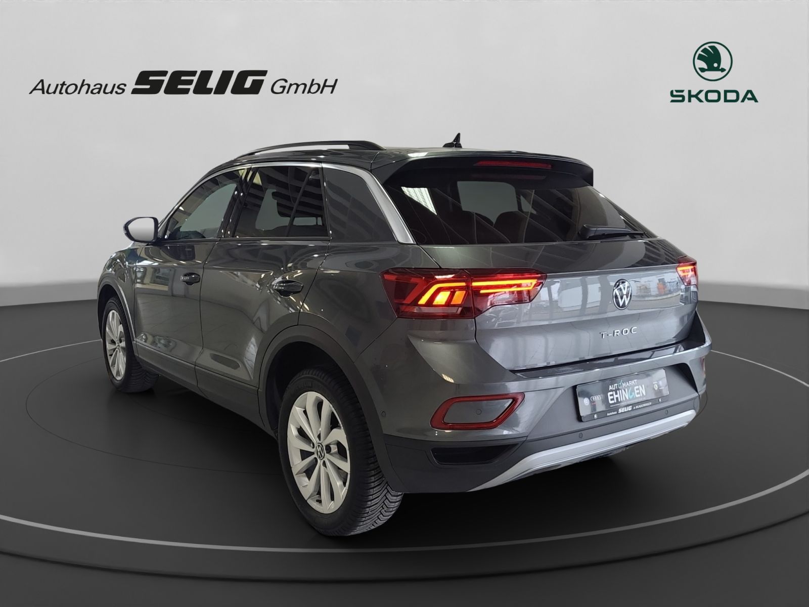 Volkswagen T-Roc Life 1.0 TSI - Samsaru's Car Outlet