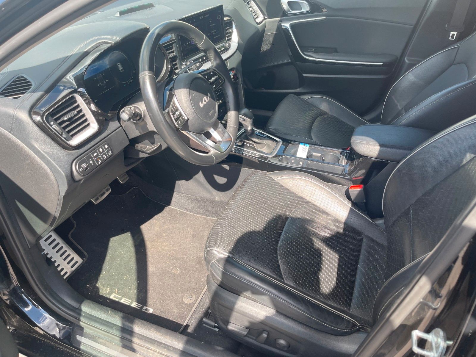 Kia Cee'd SW Platinum Plug-In - Samsaru's Car Outlet