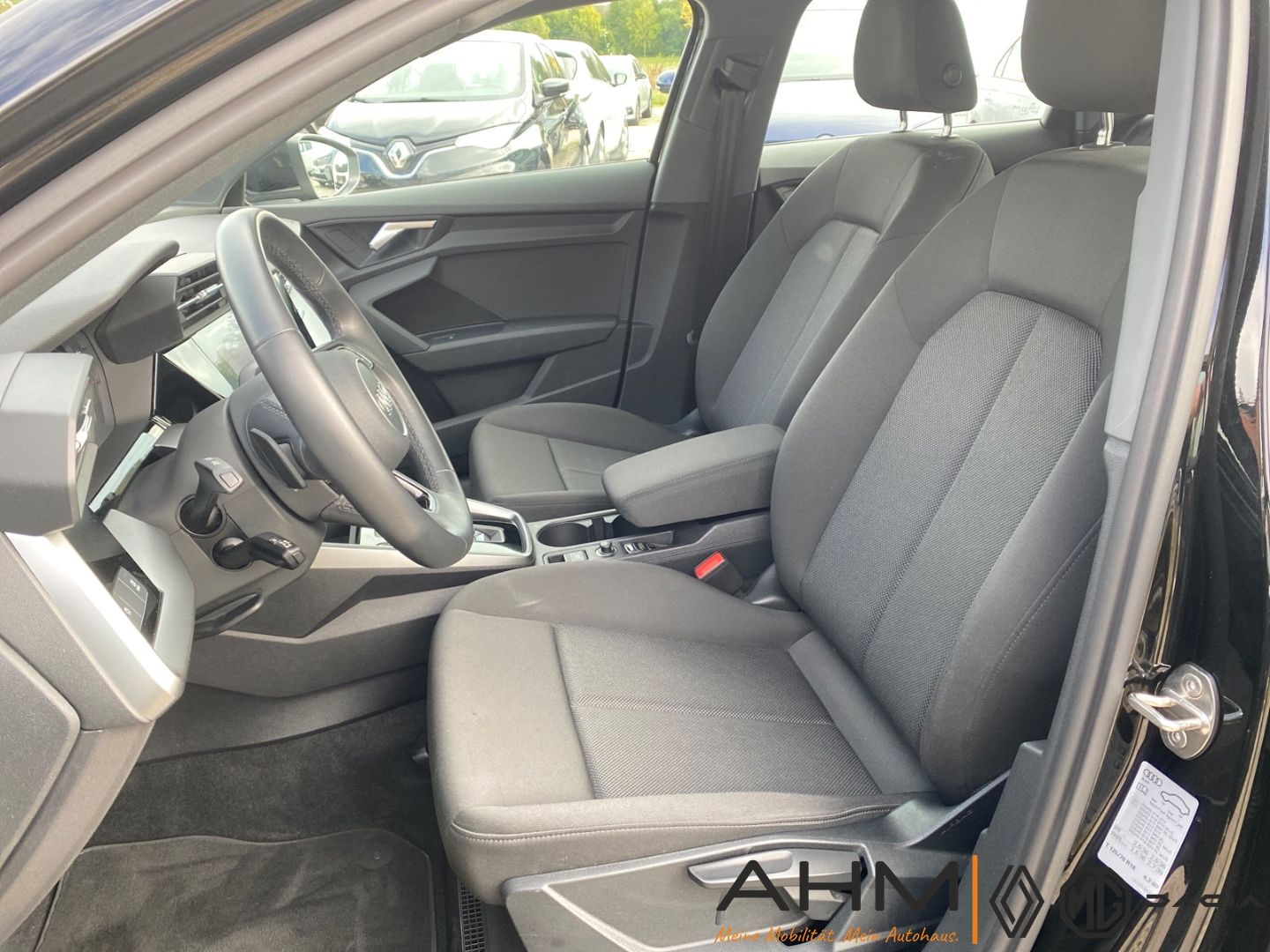 Audi A3 Sportback 30 TFSI advanced - Samsaru's Car Outlet