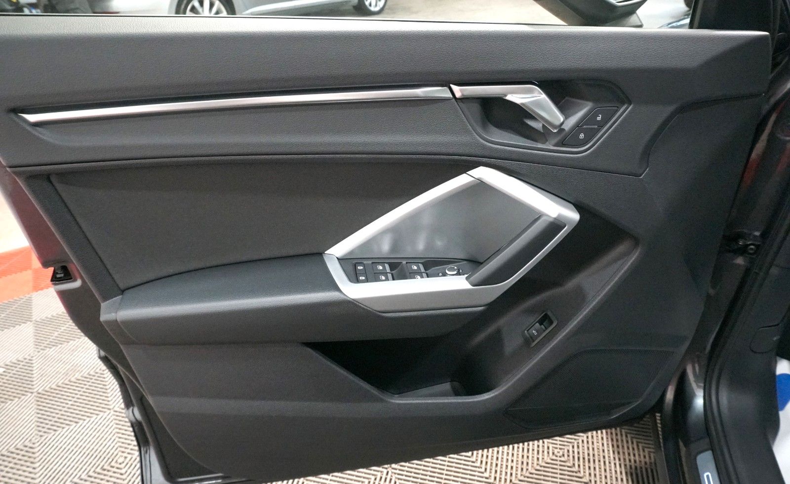 Audi Q3 Sportback 40 TDI quattro S line - Samsaru's Car Outlet