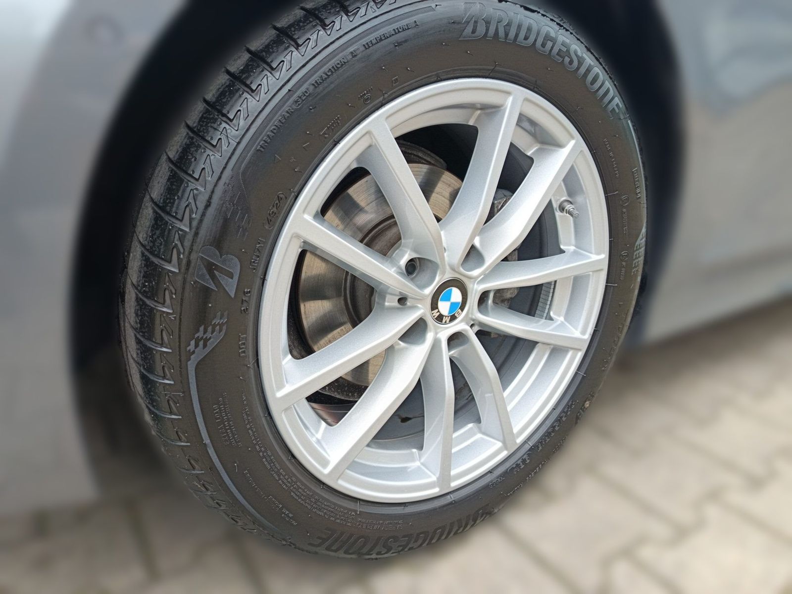 BMW 318i Touring+AHK+LEASING AB 369,-+LIVE COCKPIT P