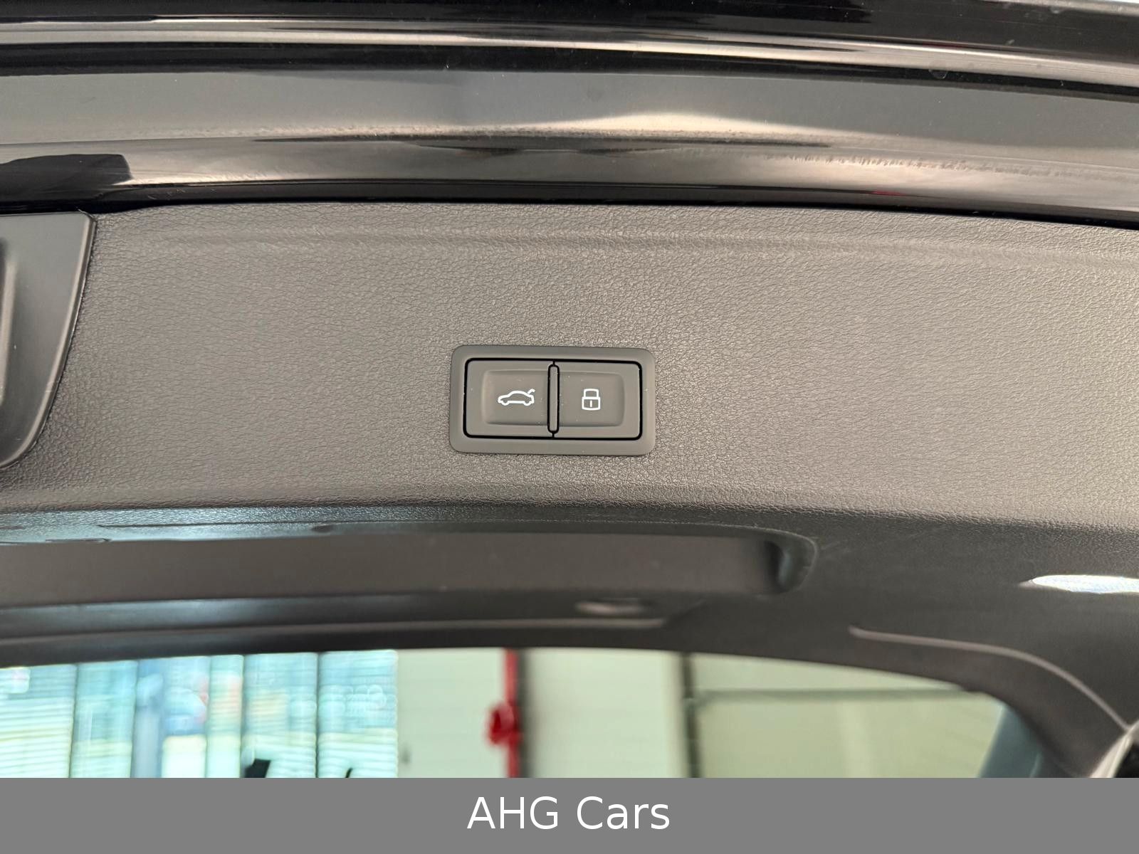 Audi A4 40 Avant S line quattro 2.0 TFSI - Samsaru's Car Outlet