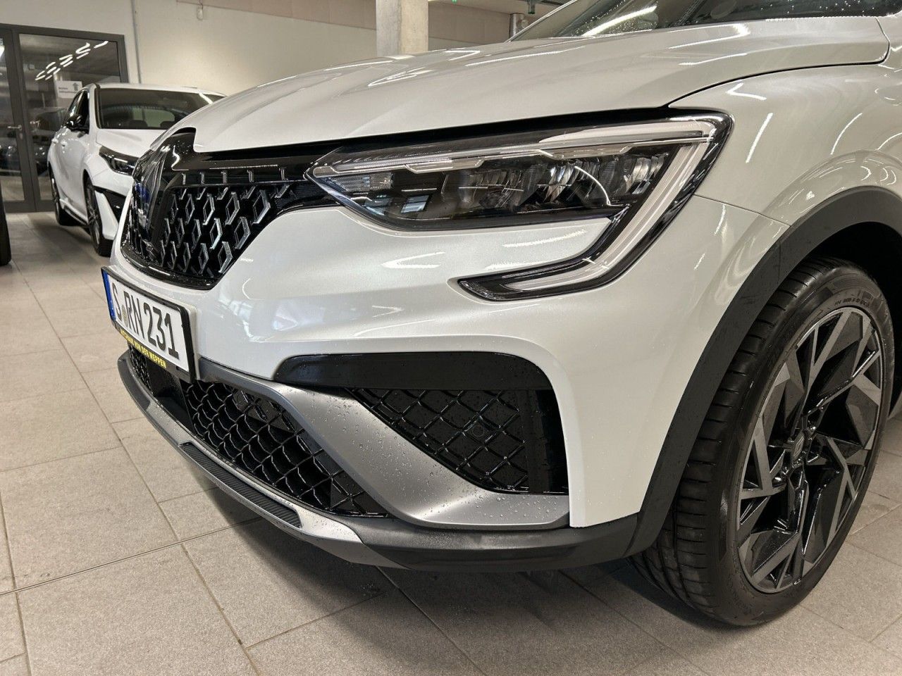 Renault Arkana Esprit Alpine Mild Hybrid - Samsaru's Car Outlet